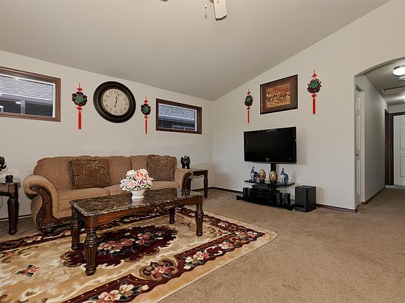 5th image of 4829 146th Pl NE
