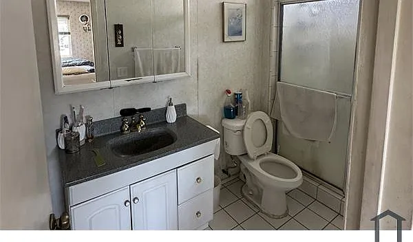 6217 Newcastle Ave — Photo 21