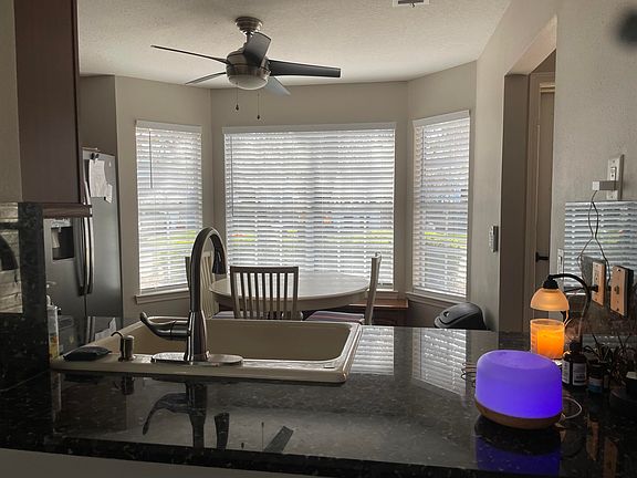 4th image of 417 Village Ct NW
