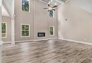 3rd image of 1691 W Hightower Trl