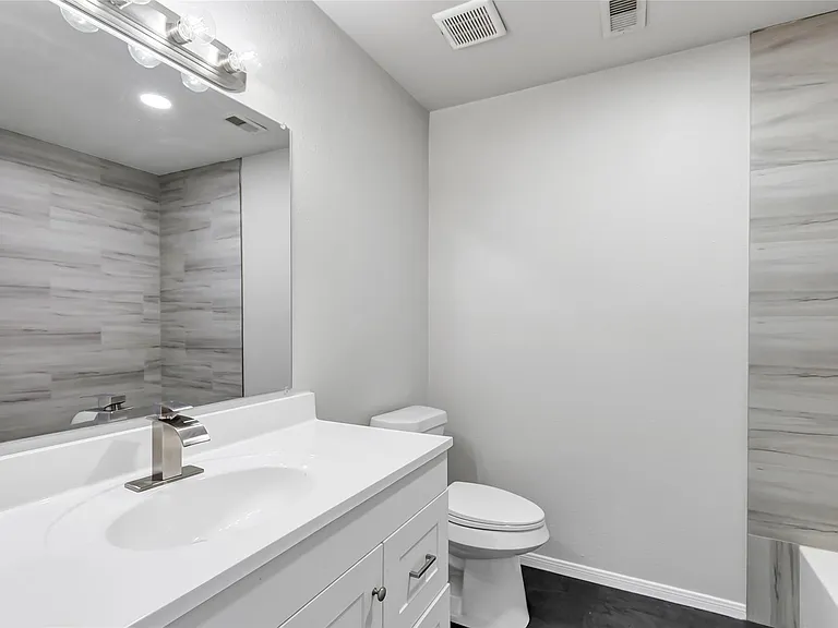 10445 Wicklowe St #1 — Photo 22