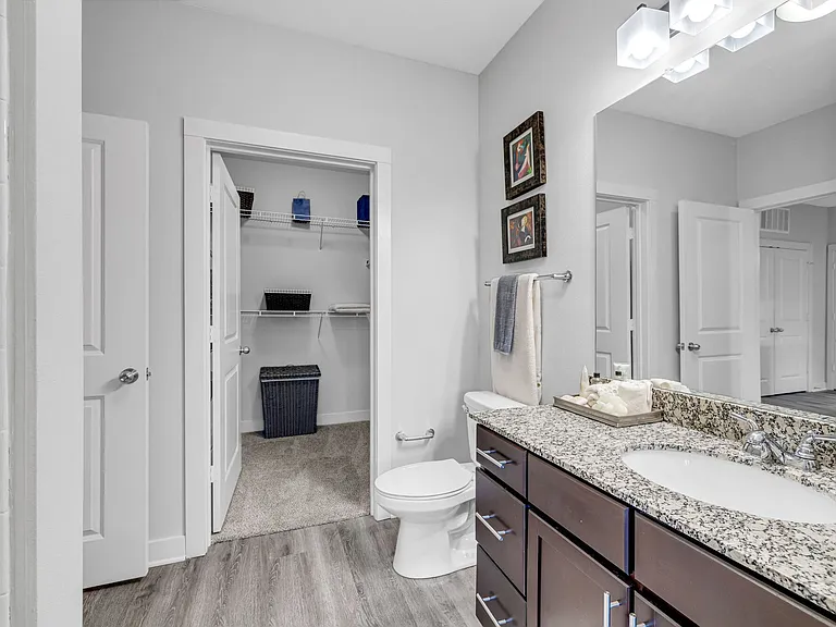 Artessa Apartments — Photo 6
