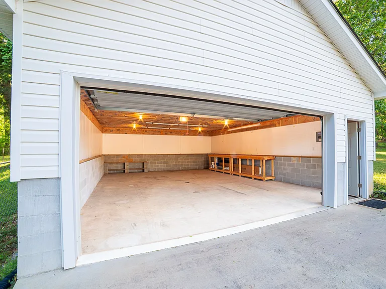 Oversided Detached Garage with Workshop Space (24'x30' Powered)