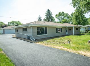 918 Gael Dr, Joliet, IL 60435