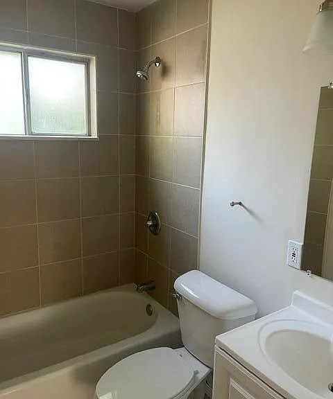 8375 Hillcrest Blvd — Photo 12