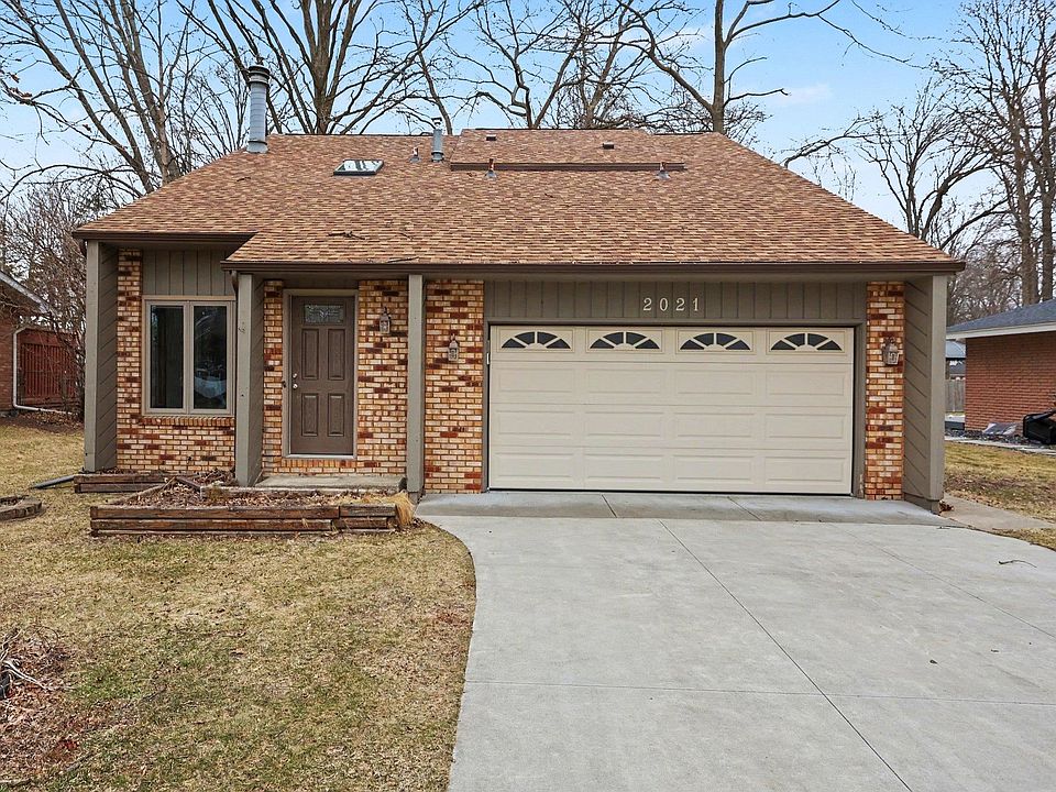 1st image of 2021 Crescent Dr