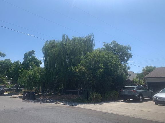 2nd image of 2052 La Jolla Dr