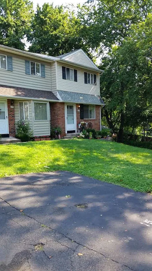 15-23 Woodland Ave photo 1