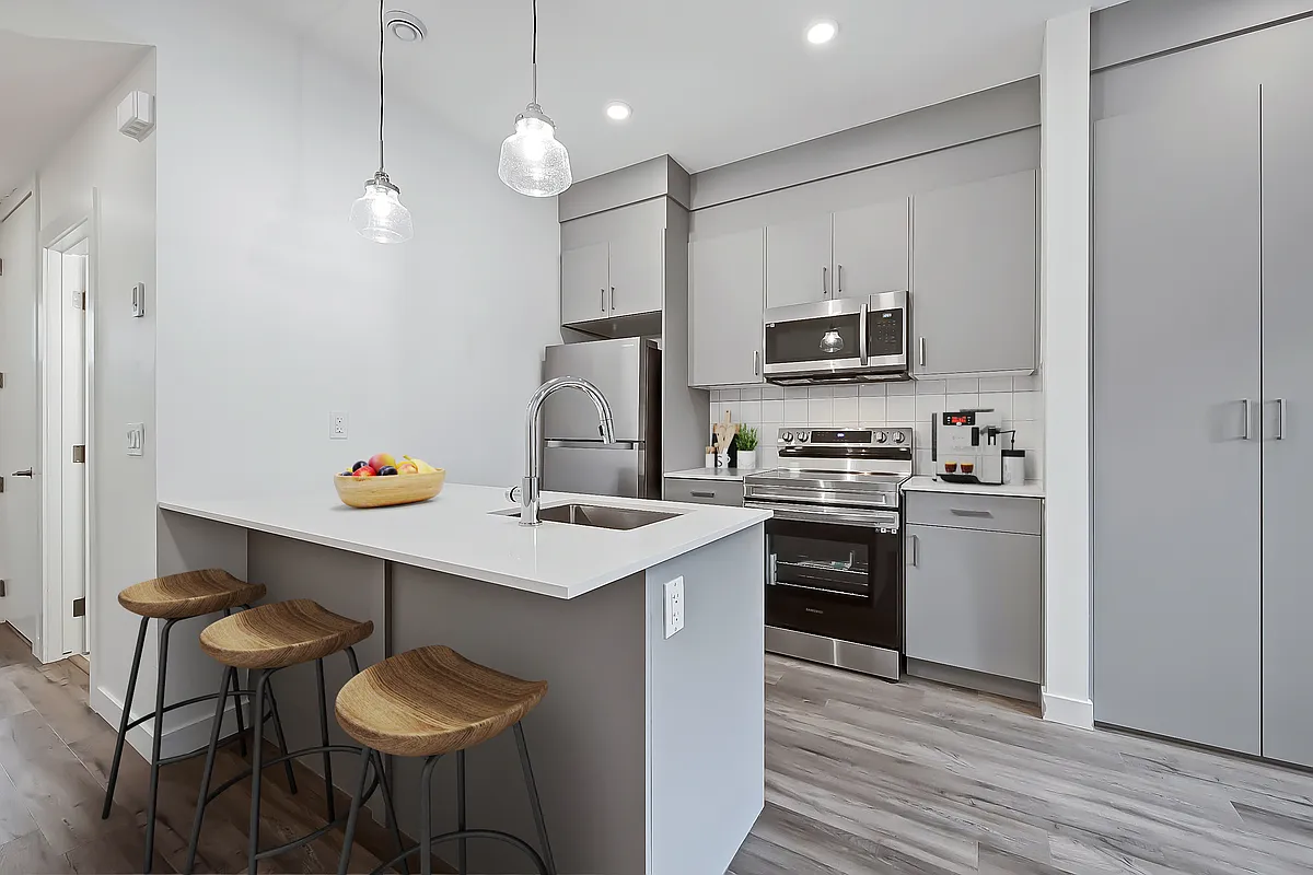 Building Photo - 2026 18th Ave NW