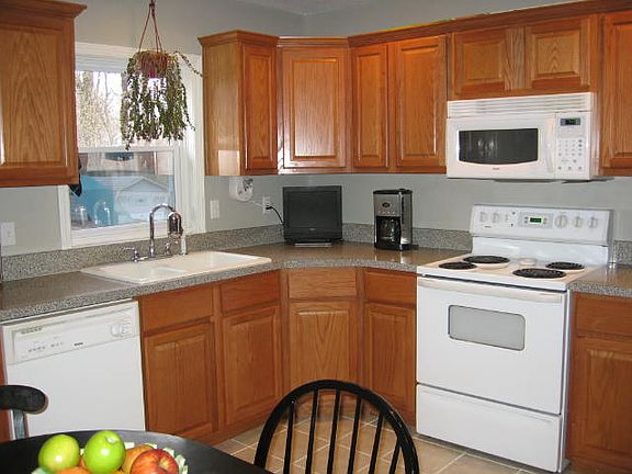 3rd image of 3015 S 46th St