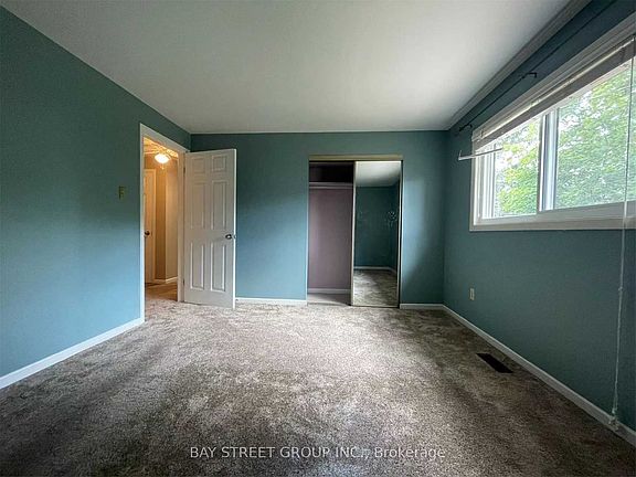 5th image of 632 Ardleigh Cres