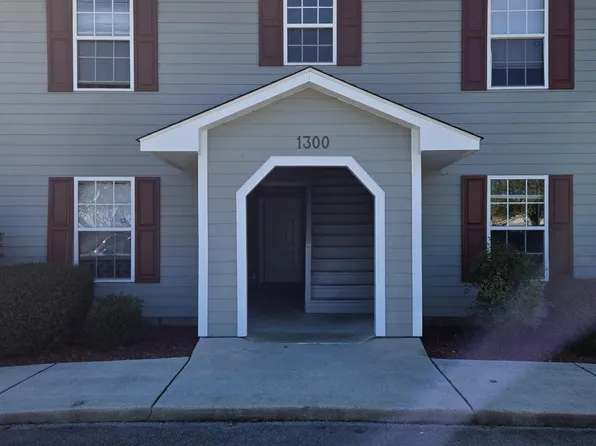 1300 Hammock Ln APT 1, Jacksonville, NC 28546