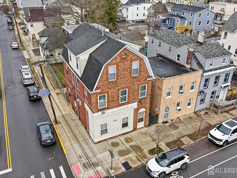 115 Remsen Ave — Photo 15