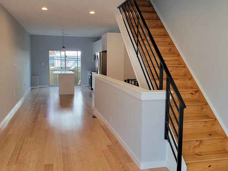 1505 S Ringgold St — Photo 3