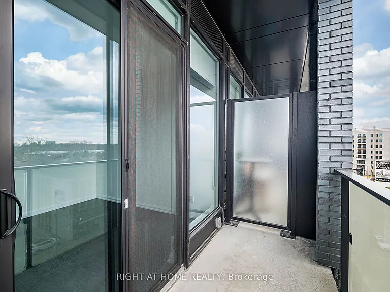 4208 Dundas St W #513 — Photo 30