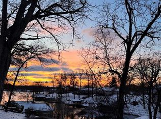 7 Denzel Dr, Greenville, IL 62246