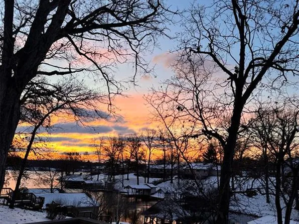 7 Denzel Dr, Greenville, IL 62246