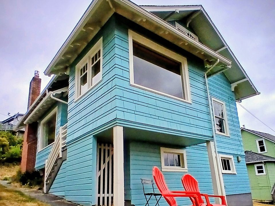 1st image of 558 4th St