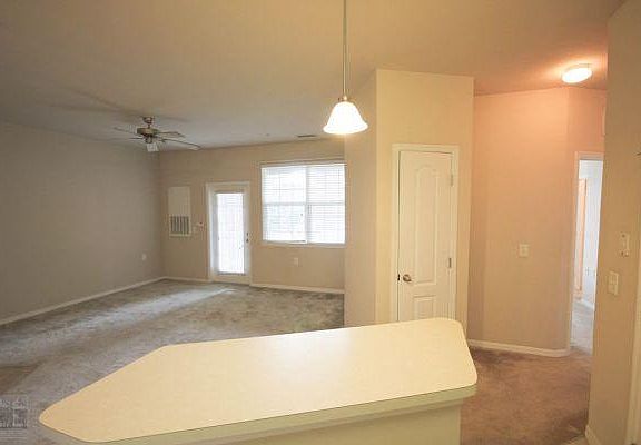5th image of 1640 Villa Capri Cir APT 209