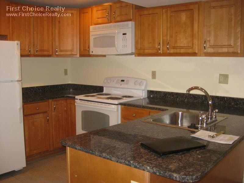 2nd image of 120 Peterborough St APT 4