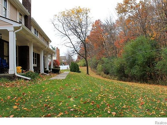 3rd image of 42190 Pellston Dr #281