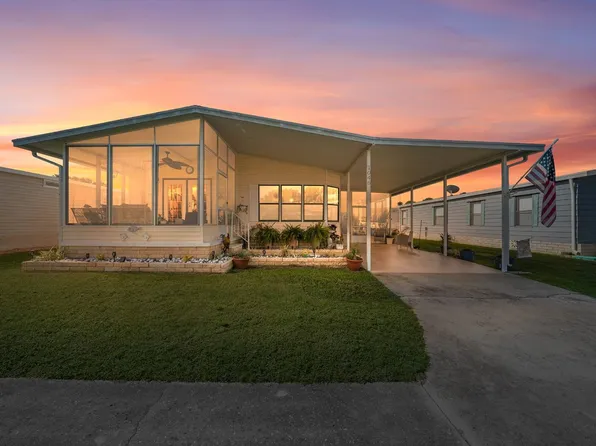 1046 SE Nature Coast Ln #400, Crystal River, FL 34429