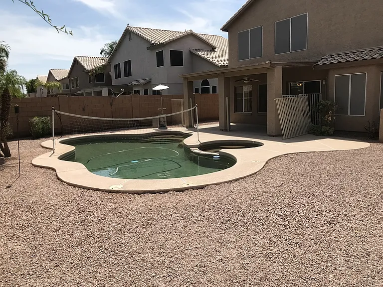 1710 W Houston Ave — Photo 29