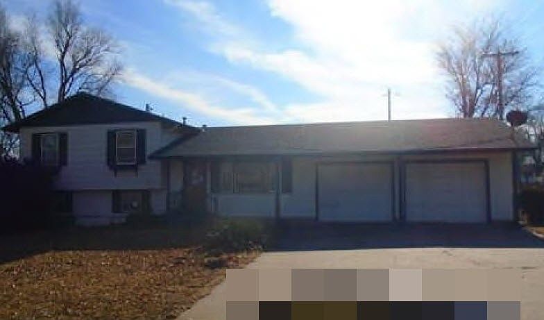 1st image of 410 NE 16th St