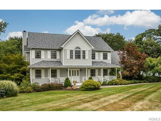61 Edward Pl photo 1