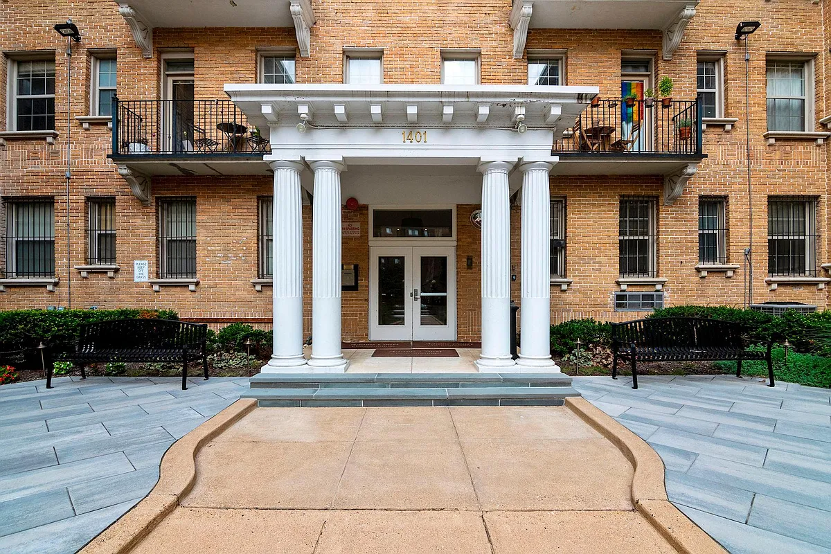 Building Photo - 1401 Columbia Rd NW #113
