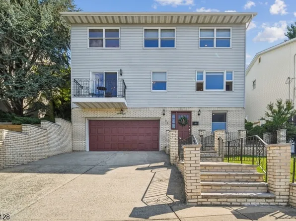 98 Park Pl, Kearny Town, NJ 07032