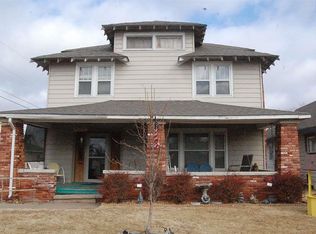 924 E 16th Ave, Hutchinson, KS 67501