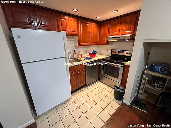 3rd image of 200 Falls Blvd Unit A106