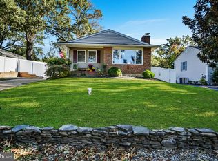 215 Sillery Bay Rd, Pasadena, MD 21122