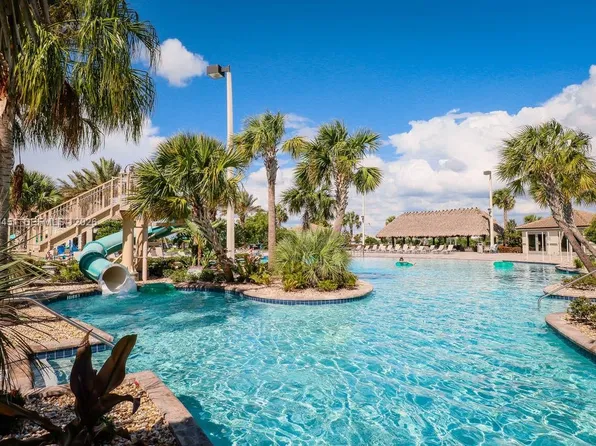 9338 Sommerset Hills Dr, Davenport, FL 33896