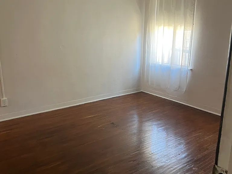621 N Coronado St — Photo 10