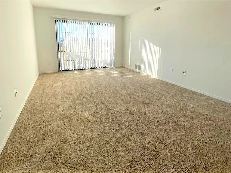 Thornridge Apartments — Photo 40