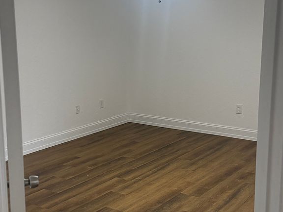 4th image of 1306 Coolmont Dr