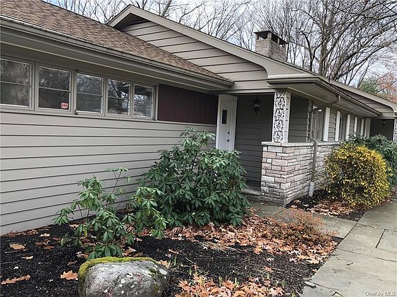 4th image of 150 Dogwood Ln