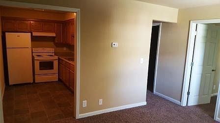 1st image of 425 Alma Ln APT A