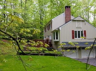 18 Water St, Tewksbury Township, NJ 08833