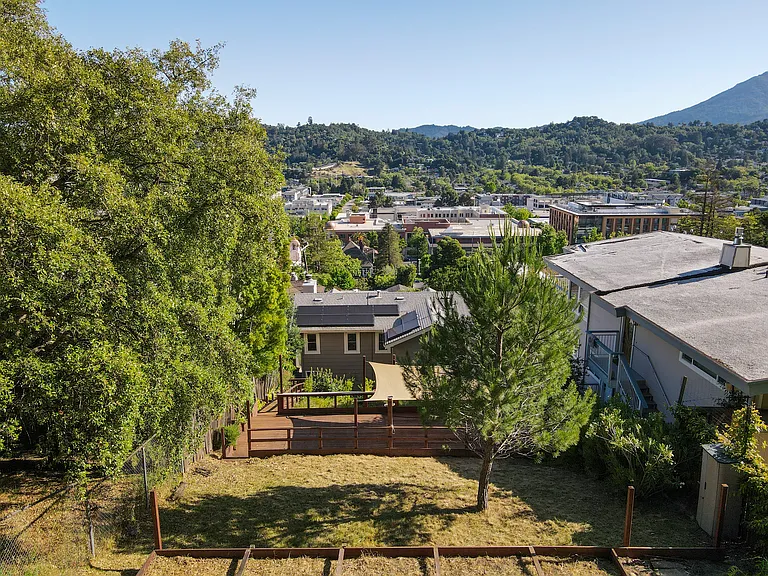 324 Laurel Pl — Photo 18