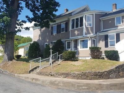 100 Main St, Monson, MA, 01057