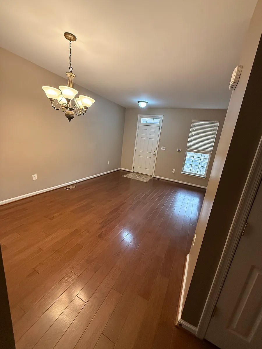 Building Photo - 144 Executive Cir