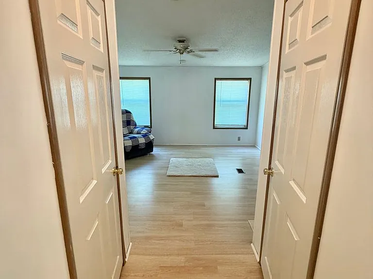 166 Smith Ln — Photo 10