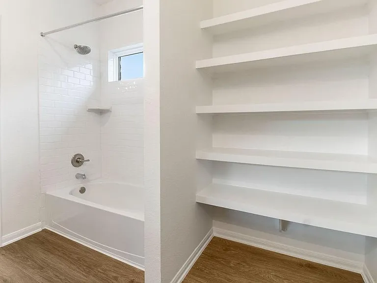 403 Magnolia St — Photo 12