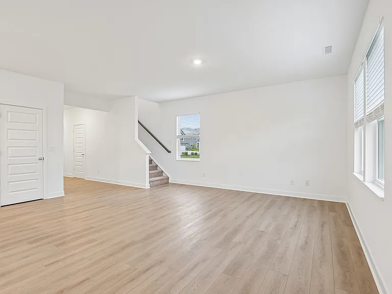 15274 Farrington Way — Photo 10
