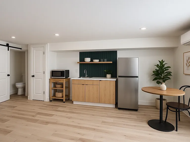 33 Pettom Rd #LL — Photo 1