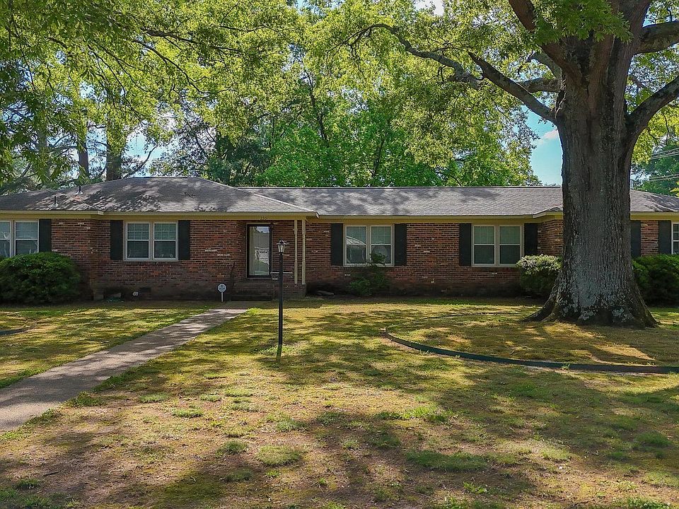 1st image of 2301 Fleetwood Dr SE