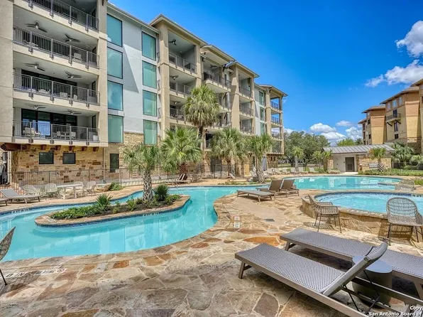 1000 The Cape #10, Horseshoe Bay, TX 78657